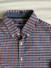गैलरी व्यूवर में इमेज लोड करें, Tommy Hilfiger shirt: Size M
