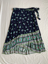 Load image into Gallery viewer, Lila skirt: Free Size
