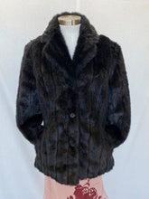 Cargar imagen en el visor de la galería, Riki Nathan coat: Size 12
