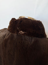 Load image into Gallery viewer, Fur coat: Size XL

