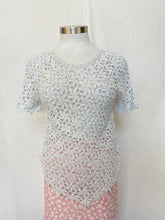 Load image into Gallery viewer, Crochet top: Size 8
