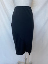 Load image into Gallery viewer, Y2K Pagani skirt: Size 8
