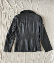 Lade das Bild in den Galerie-Viewer, Capture jacket: Size 10
