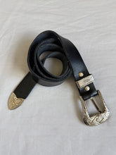 Cargar imagen en el visor de la galería, Embossed belt: Size S
