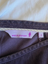 Cargar imagen en el visor de la galería, Corduroy skirt: Size 14

