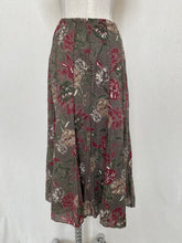 Load image into Gallery viewer, Floral skirt: Size 10-12
