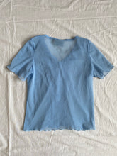 Load image into Gallery viewer, Colours Of The World t-shirt: Size M
