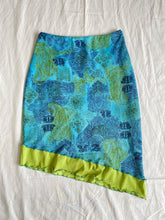 Load image into Gallery viewer, Catalyst skirt: Size 10

