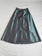 Load image into Gallery viewer, Annmarie Chambers skirt: Size 8

