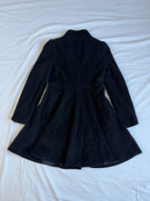 Load image into Gallery viewer, Tate coat: Size 8

