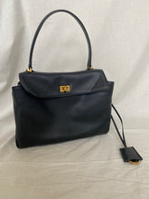 Load image into Gallery viewer, Leather bag

