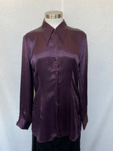 Load image into Gallery viewer, Classics shirt: Size 12
