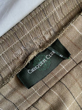 गैलरी व्यूवर में इमेज लोड करें, Chequer Club pants: Size 16
