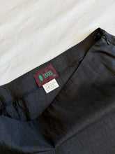 Load image into Gallery viewer, Staxs skirt: Size 10
