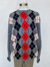 Load image into Gallery viewer, Munrospun jumper: Size L
