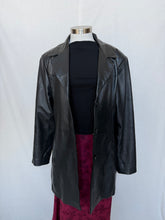 Cargar imagen en el visor de la galería, London Leather jacket: Size XL
