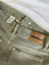 Lade das Bild in den Galerie-Viewer, Riders by Lee jeans: Size 6
