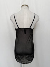 गैलरी व्यूवर में इमेज लोड करें, René Rofé cami: Size S/M
