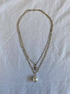Starfish and pearl necklace