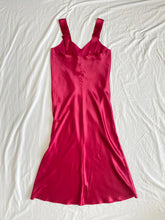 Load image into Gallery viewer, Satin dress: Size S
