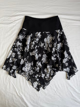 Load image into Gallery viewer, Pixie skirt: Size 8
