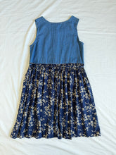 Load image into Gallery viewer, Options dress: Size 10
