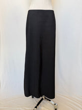Load image into Gallery viewer, Staxs skirt: Size 10
