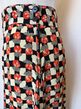 将图片加载到图库查看器，Oasis skirt: Size 8
