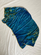 Load image into Gallery viewer, Besarani kimono: Free size
