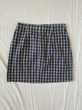 Load image into Gallery viewer, Hollister skirt: Size 8
