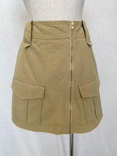 Load image into Gallery viewer, Ruby skirt: Size 8
