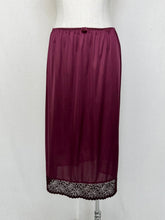 Load image into Gallery viewer, Caprice skirt: Size 16
