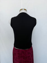 Cargar imagen en el visor de la galería, Megan Tuffery top: Size 12

