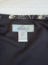 Load image into Gallery viewer, Ella J skirt: Size 12
