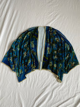 Load image into Gallery viewer, Besarani kimono: Free size
