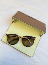 Load image into Gallery viewer, Burberry sunglasses
