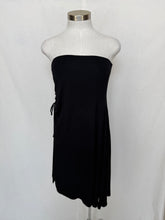 Lade das Bild in den Galerie-Viewer, Morgan Spencer skirt: Size 12
