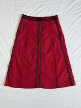 Lade das Bild in den Galerie-Viewer, Charade skirt: Size 14
