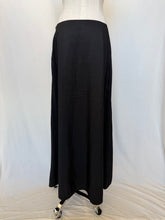 Load image into Gallery viewer, Staxs skirt: Size 10
