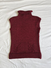 Load image into Gallery viewer, Finity top: Size 12
