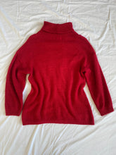 Load image into Gallery viewer, Paulls jumper: Size M
