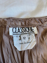 Load image into Gallery viewer, Classique skirt: Size 12
