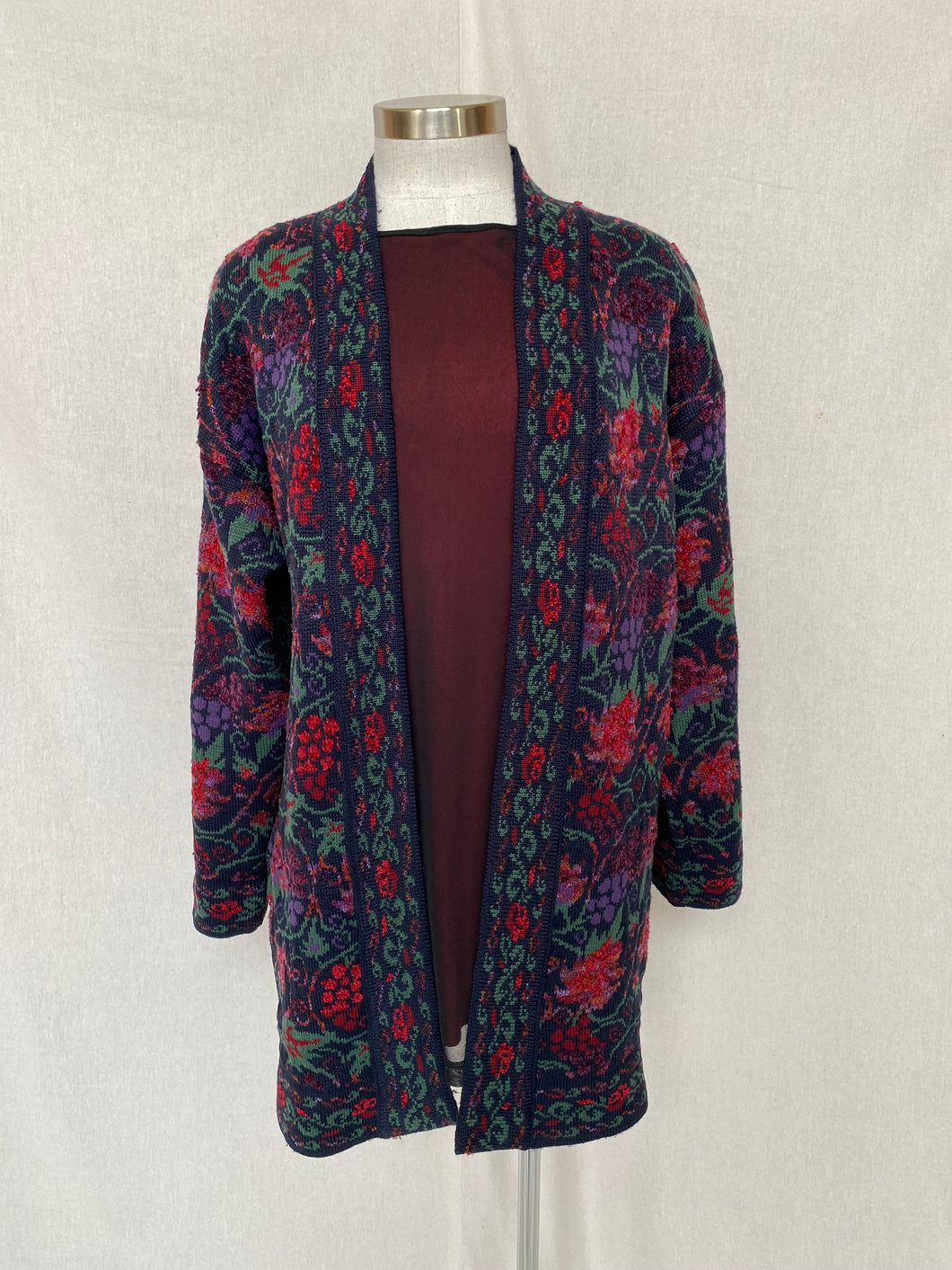 Nightingales cardigan: Size M