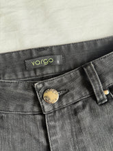 Lade das Bild in den Galerie-Viewer, Vargo jeans: Size 8
