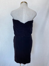Lade das Bild in den Galerie-Viewer, Chrissy R dress: Size 8
