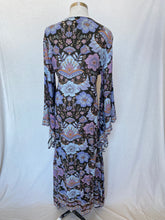 Lade das Bild in den Galerie-Viewer, Nine Lives Bazaar dress: Size 10
